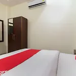 Oyo 48380 Hotel Satkar