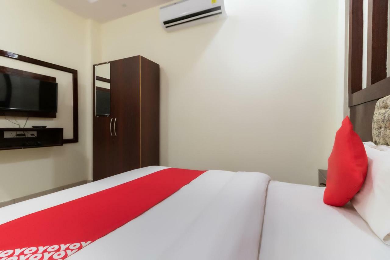 Oyo 48380 Satkar Hotel