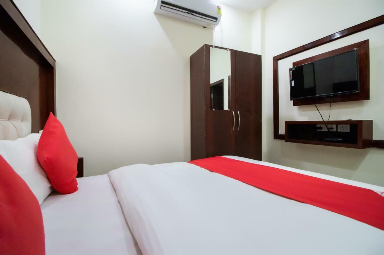 Hotel Oyo 48380 Satkar