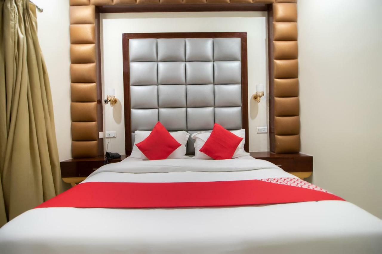 Oyo 48380 Satkar Hotel Varanasi